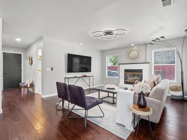 $529,000 | 962 East Buckhill Road, Fresno, CA 93720