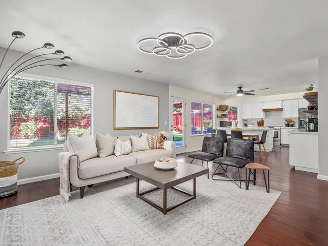 $529,000 | 962 East Buckhill Road, Fresno, CA 93720