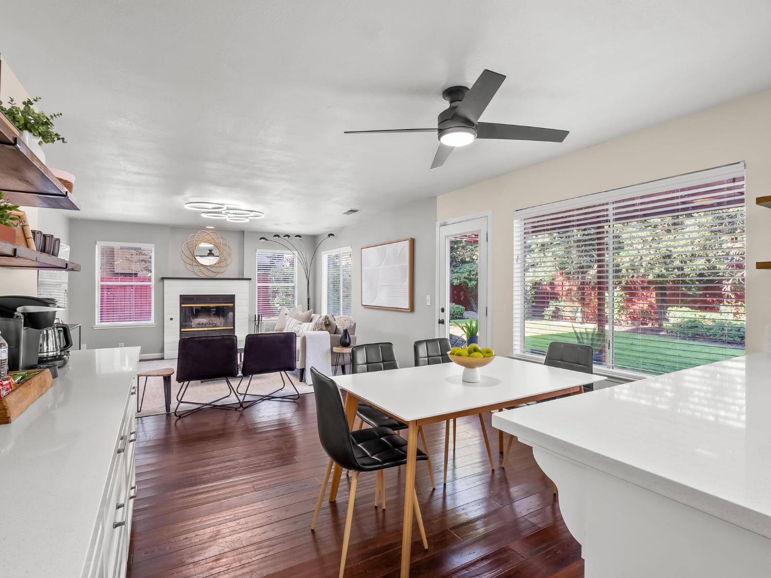 962 East Buckhill Road Fresno, CA 93720 - Photo 21 of 46