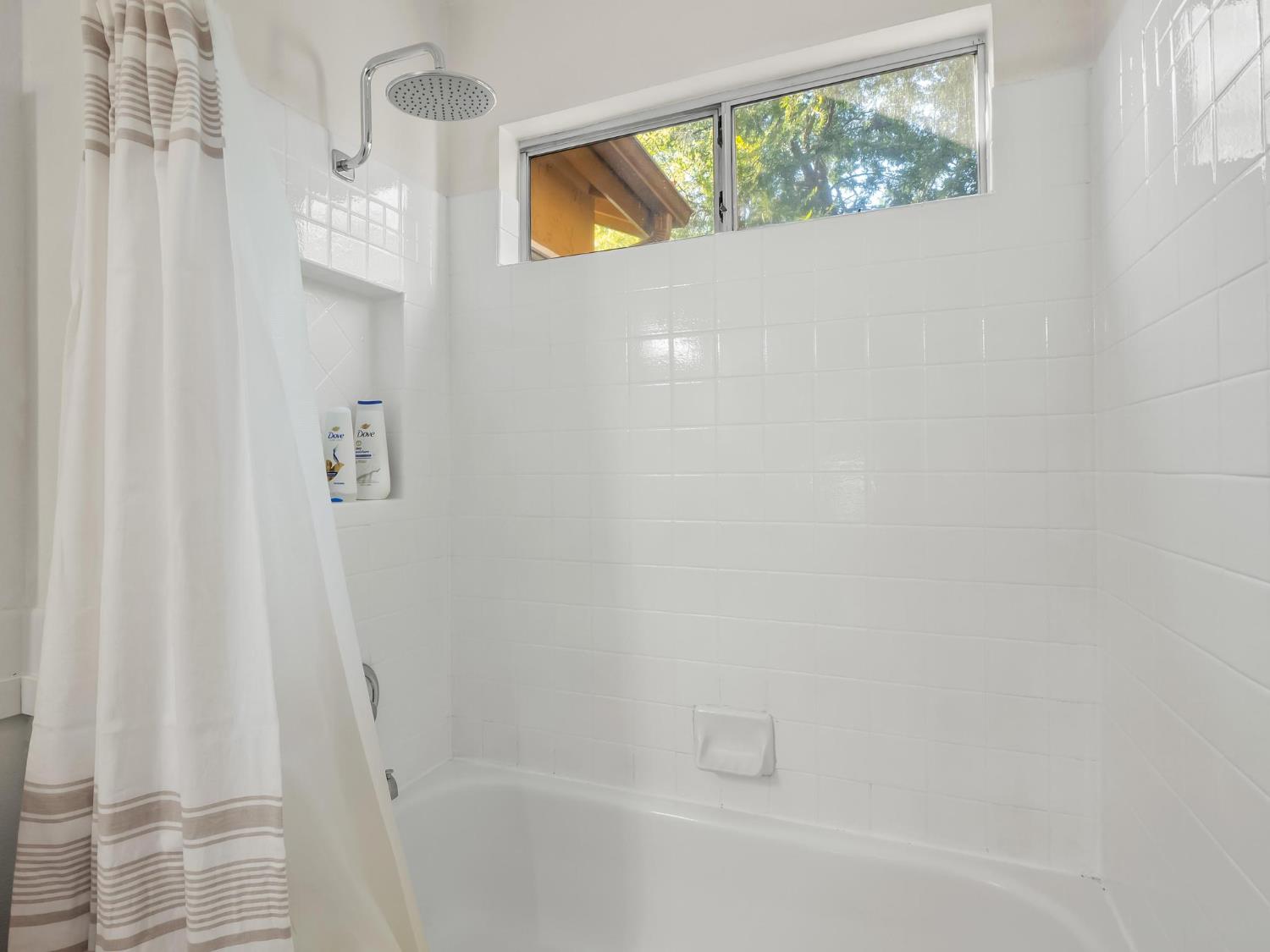 962 East Buckhill Road Fresno, CA 93720 - Photo 33 of 46