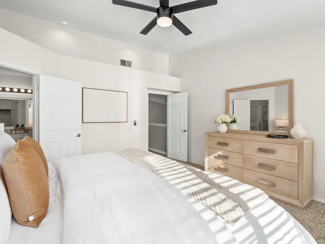 $529,000 | 962 East Buckhill Road, Fresno, CA 93720