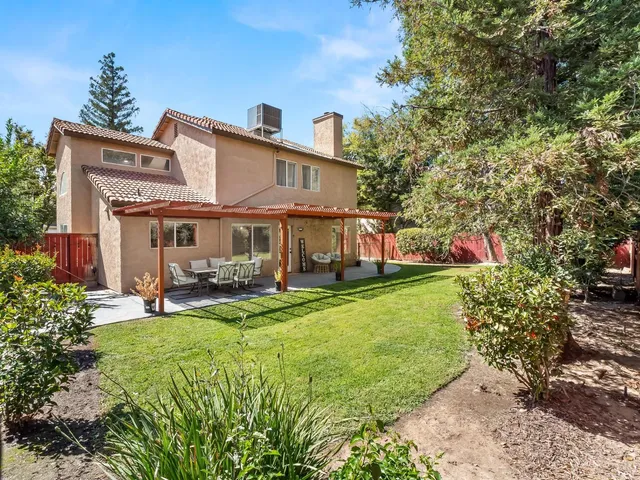 $529,000 | 962 East Buckhill Road, Fresno, CA 93720