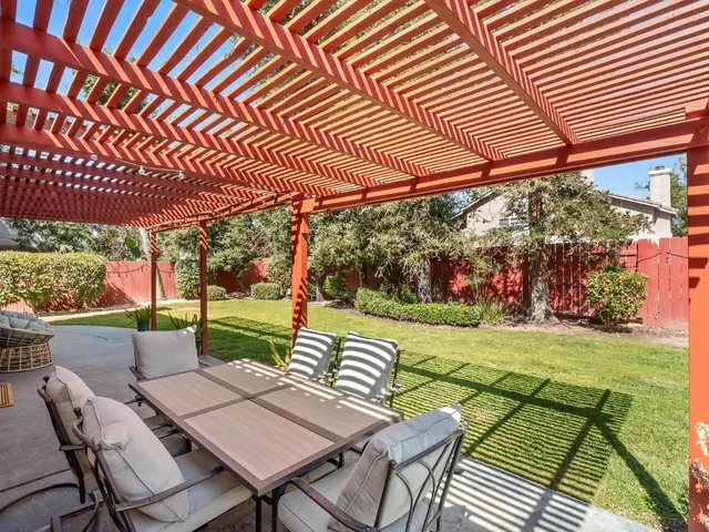 $529,000 | 962 East Buckhill Road, Fresno, CA 93720