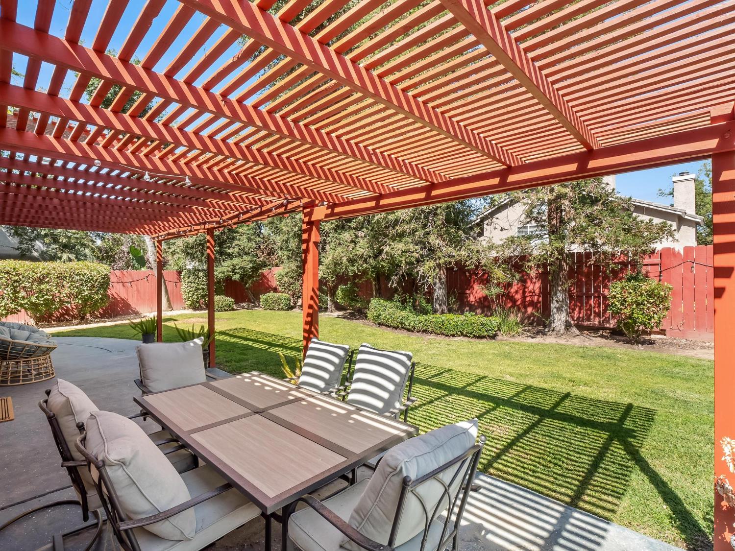 962 East Buckhill Road Fresno, CA 93720 - Photo 43 of 46