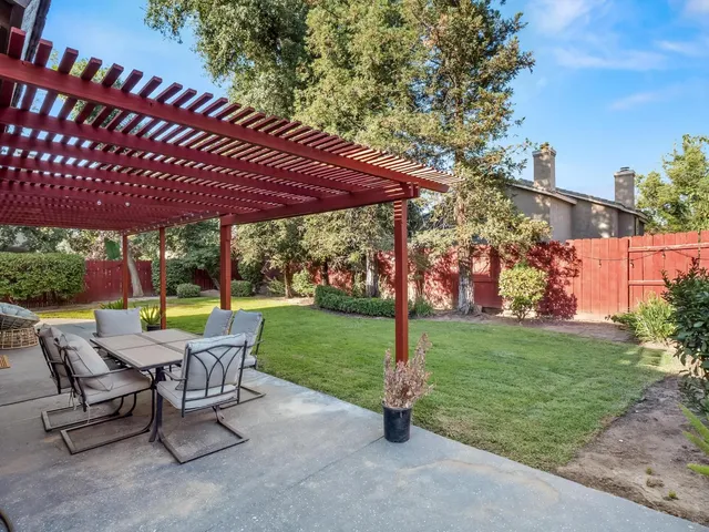 $529,000 | 962 East Buckhill Road, Fresno, CA 93720