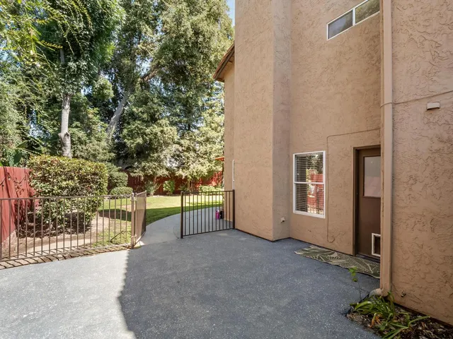 $529,000 | 962 East Buckhill Road, Fresno, CA 93720