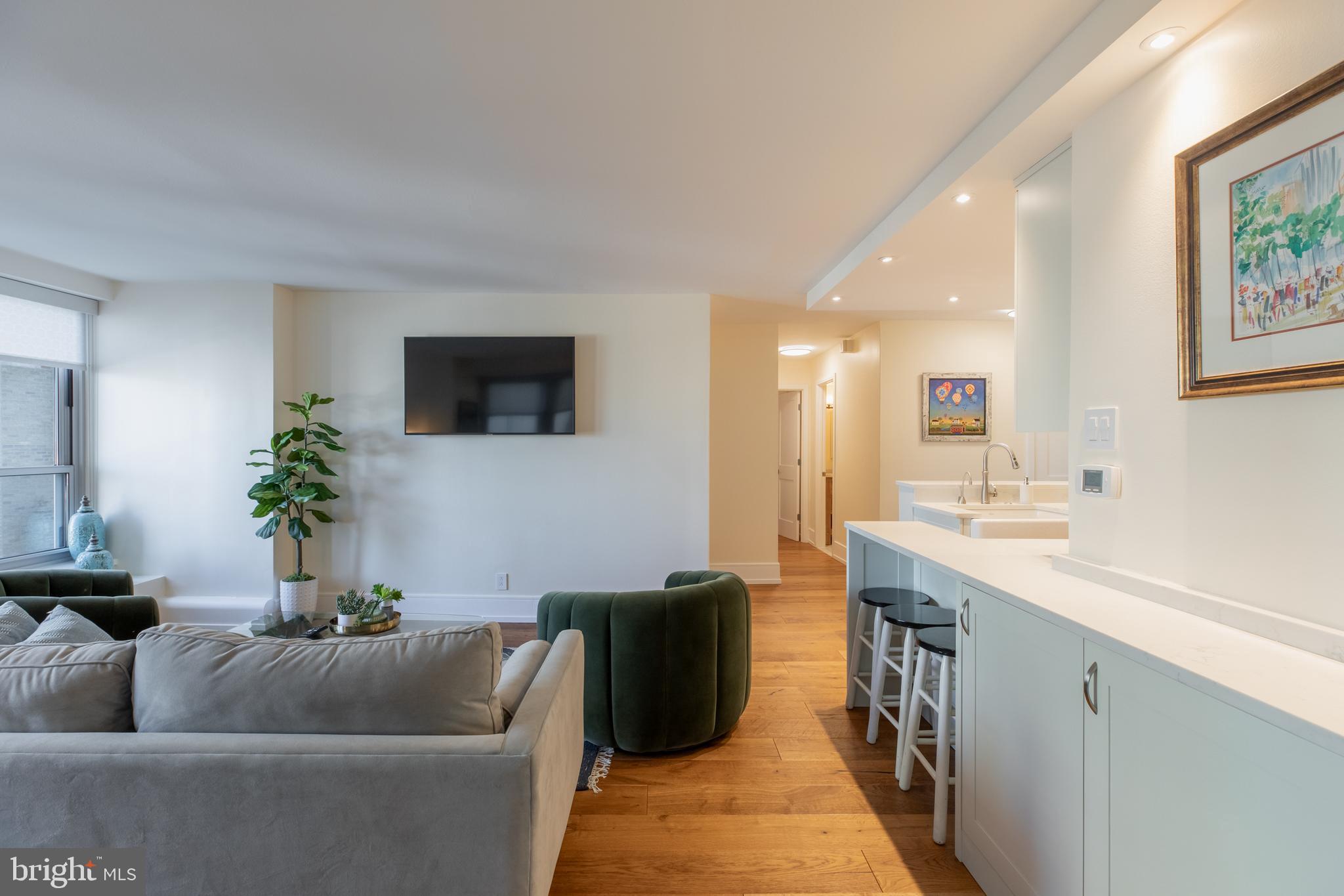 226 West Rittenhouse Square, Unit 1501 Philadelphia, PA 19103 - Photo 10 of 36