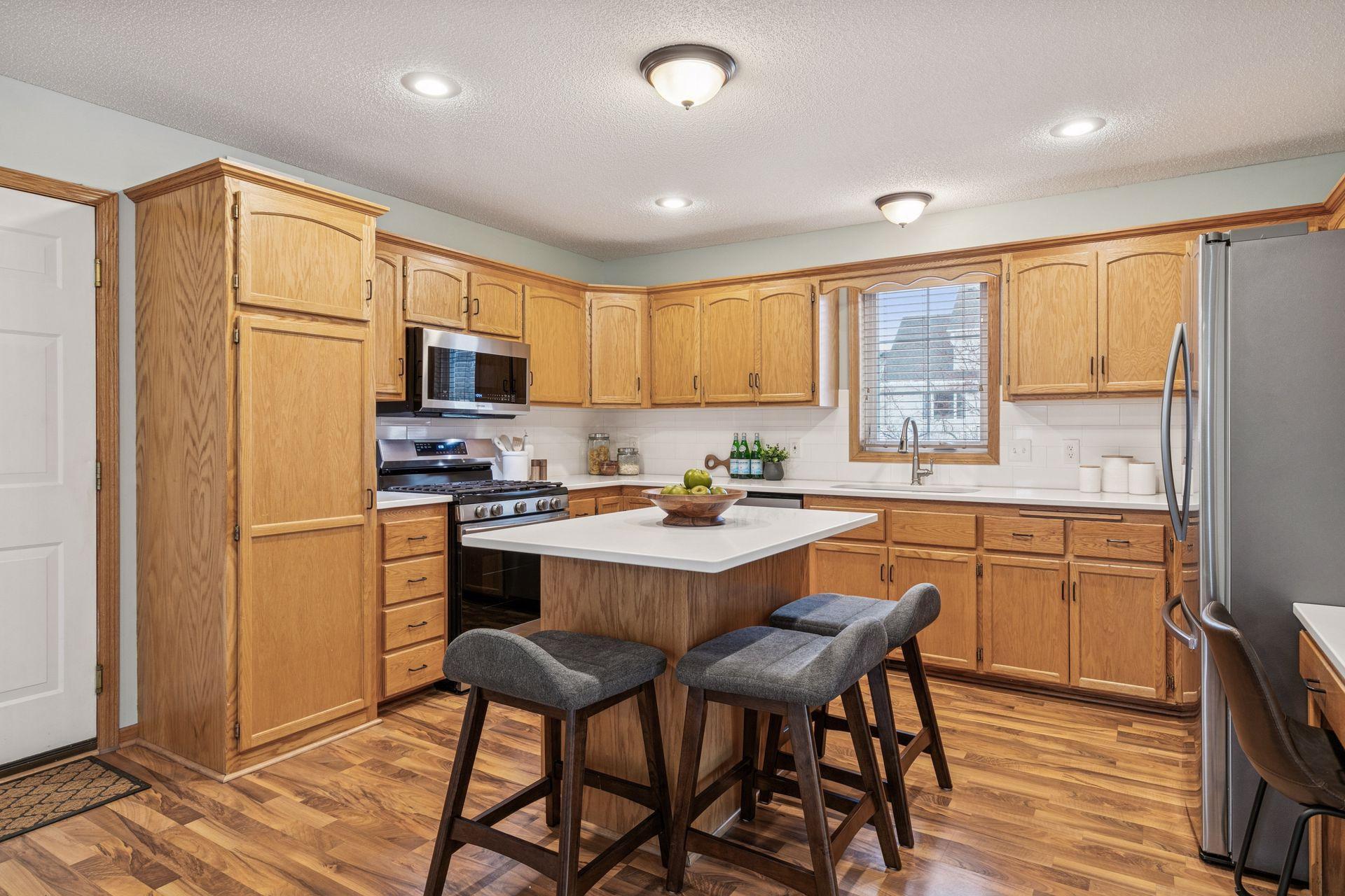 967 Stony Point Road Eagan, MN 55123 - Photo 9 of 36