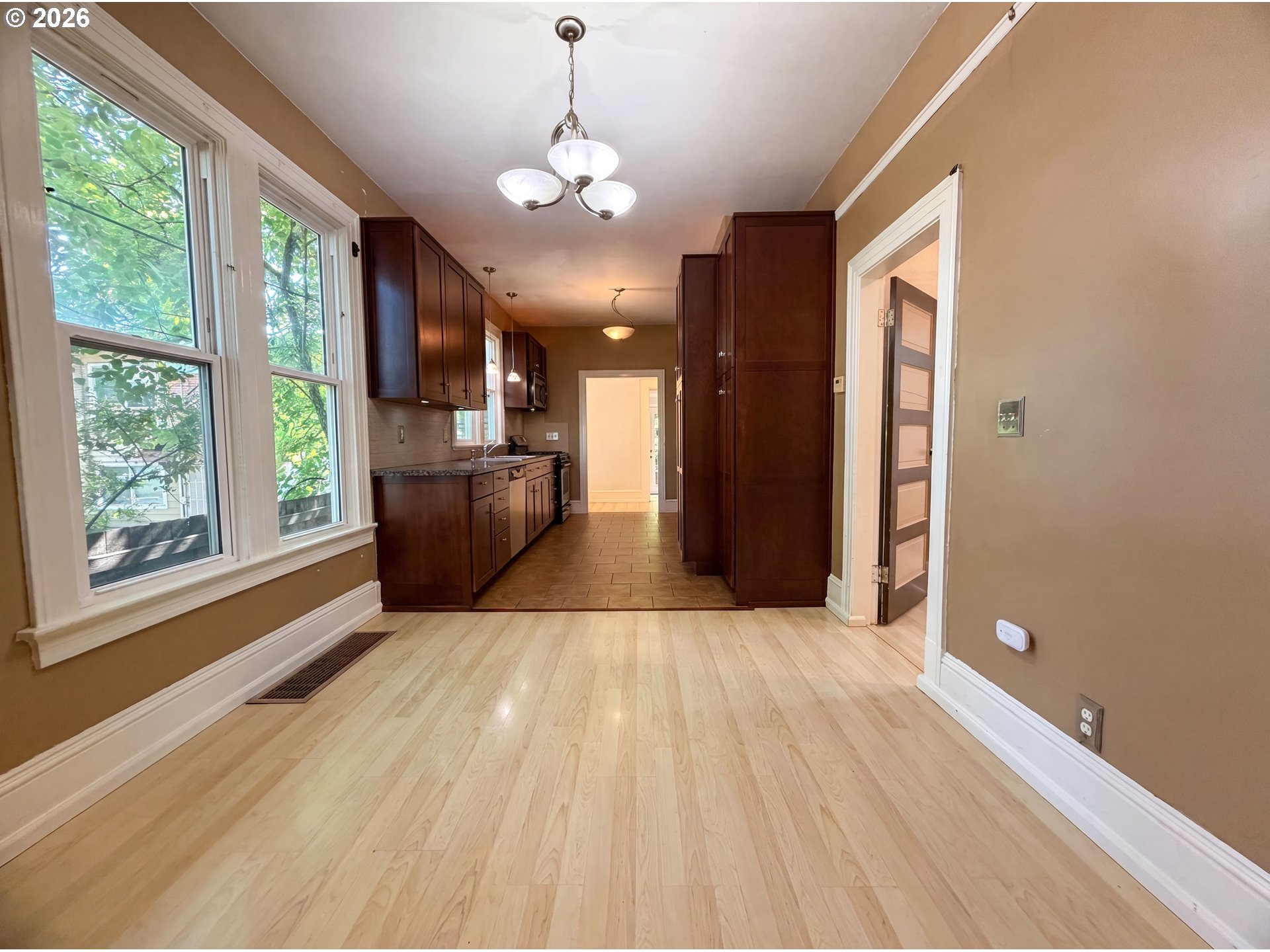 3214 Southeast 9th Avenue Portland, OR 97202 - Photo 6 of 17