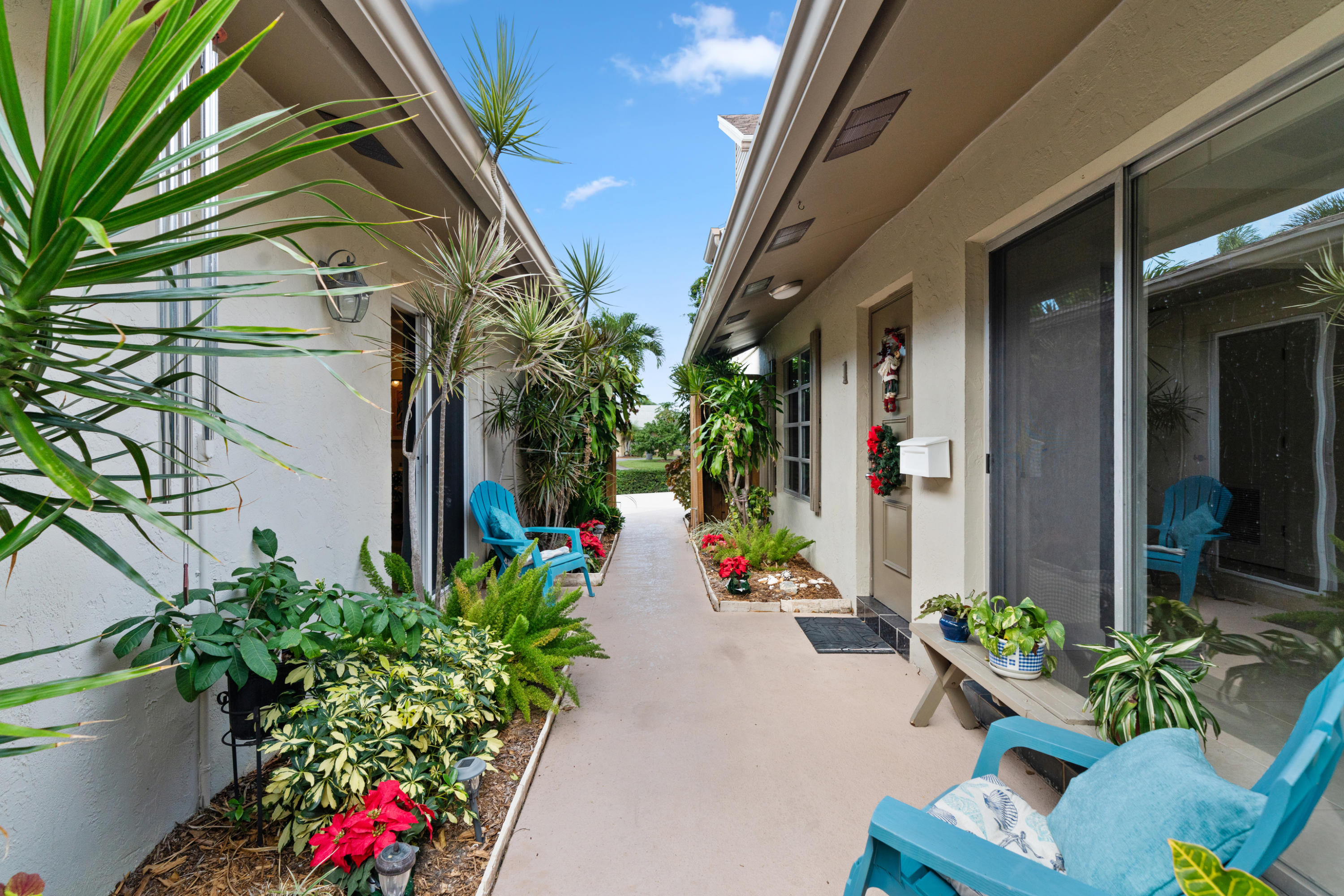 2016 Joy-Rene Lane North Palm Beach, FL 33408 - Photo 22 of 24 WALKWAY 2