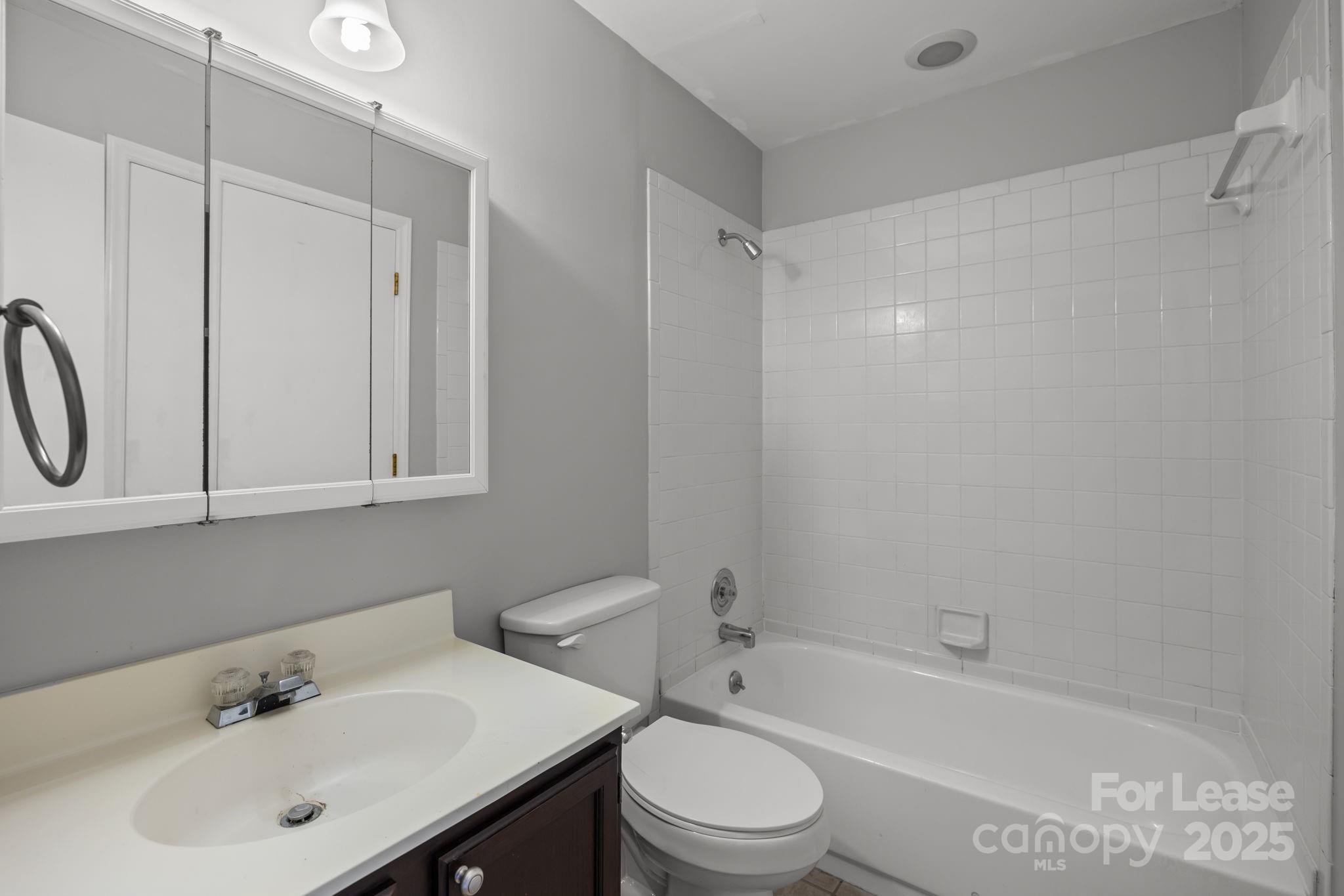 2505 Stockbridge Drive, Unit B Charlotte, NC 28210 - Photo 29 of 37