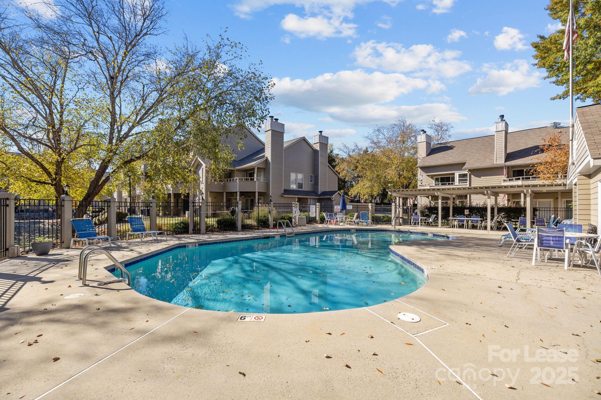 2505 Stockbridge Drive, Unit B Charlotte, NC 28210 - Photo 33 of 37