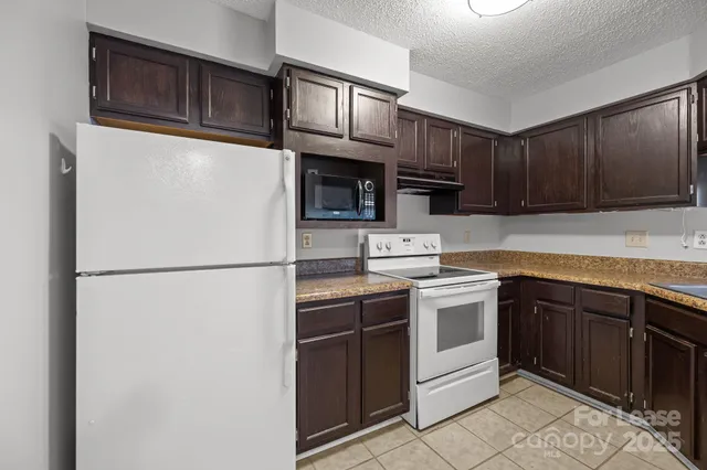 $1,650 | 2505 Stockbridge Drive, Charlotte, NC 28210