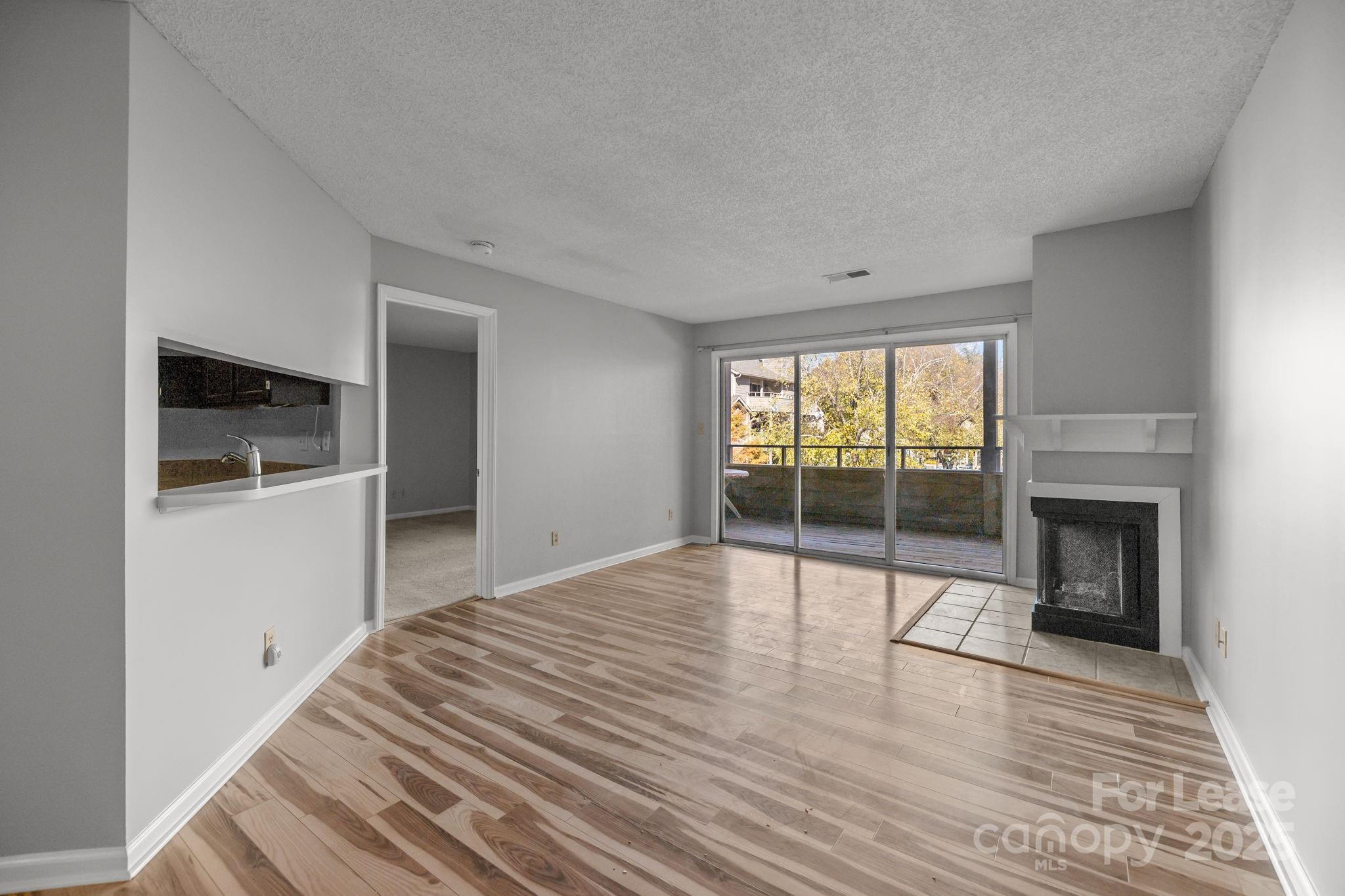 2505 Stockbridge Drive, Unit B Charlotte, NC 28210 - Photo 7 of 37