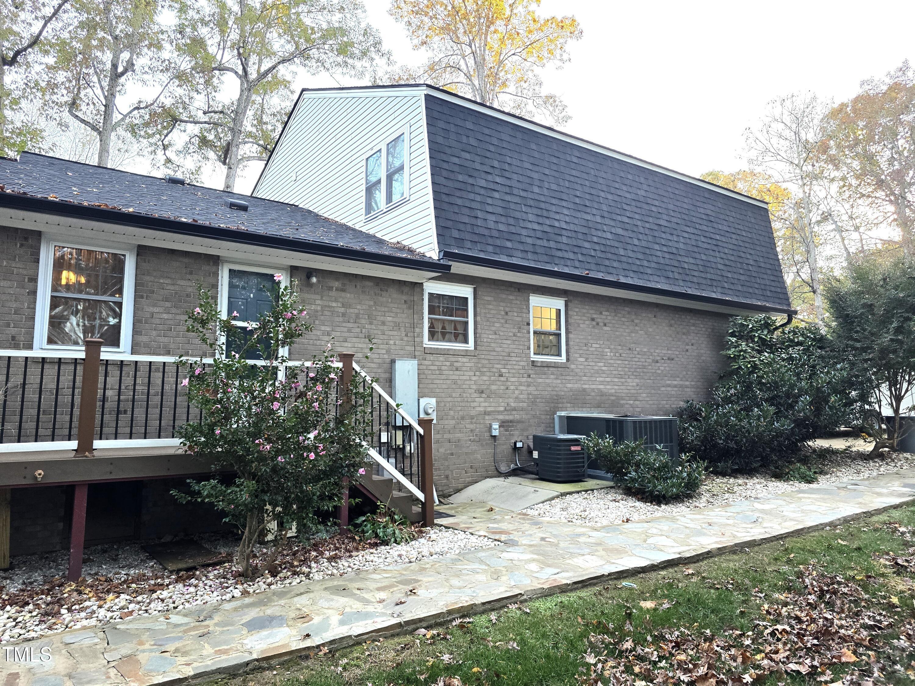 133 Newcastle Road Mebane, NC 27302 - Photo 3 of 30 20241109_164120