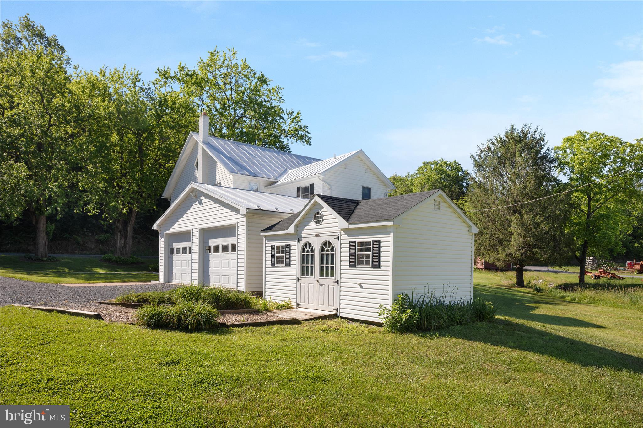 4263 St Davids Church Road Fort Valley, VA 22652 - Photo 44 of 60 Garage and shed