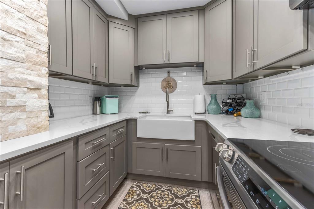 31 Island Way, Unit 409 Clearwater Beach, FL 33767 - Photo 11 of 45