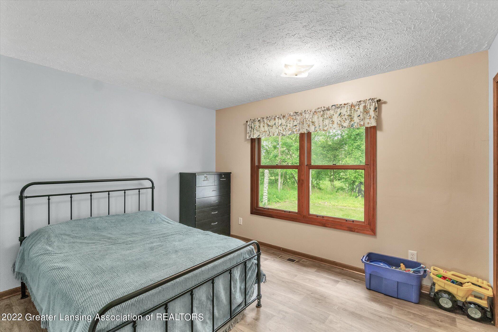 7828 Linton Road St. Johns, MI 48879 - Photo 31 of 60 32-7828-Linton-Rd-St-WindowStill-Real-Es
