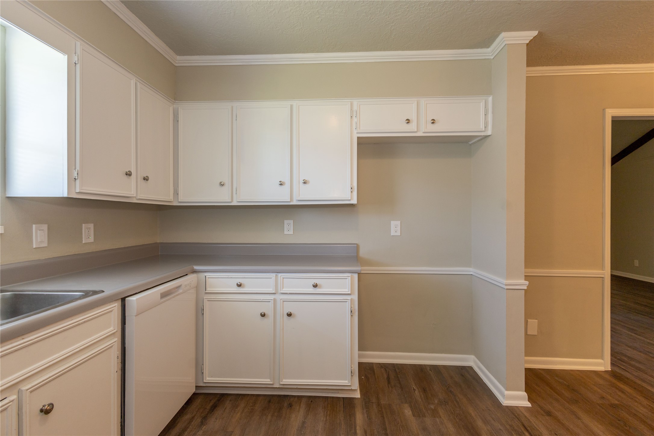 5810 Meadowview Road Beaumont, TX 77708 - Photo 5 of 22