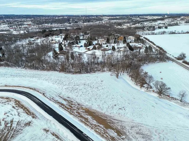 $350,000 | Lot 14 Frostwood Valley Condominium Association, Verona, WI 53593