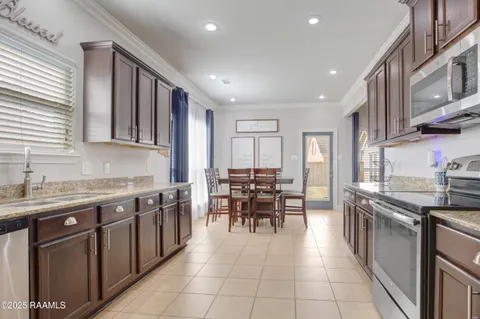 $309,000 | 208 Cautillion Drive, Youngsville, LA 70592