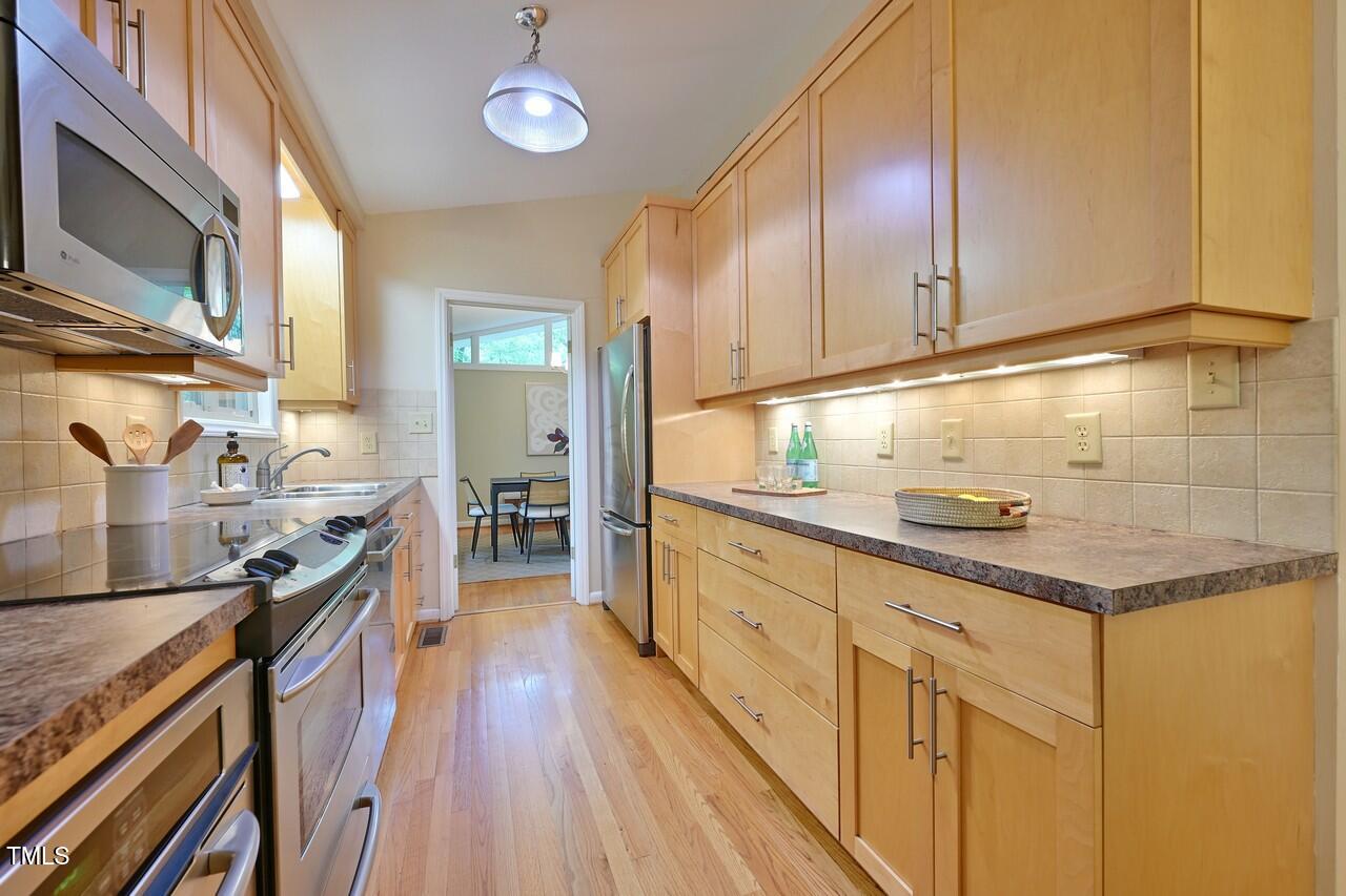 2422 Tryon Road Durham, NC 27705 - Photo 21 of 59 Tryon 2422_00055