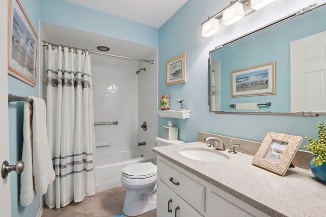 $399,000 | 18985 Wilderness Court, Unit B, Brookfield, WI 53045