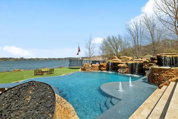 $4,200,000 | 1904 West Emerald Bend Court, Granbury, TX 76049