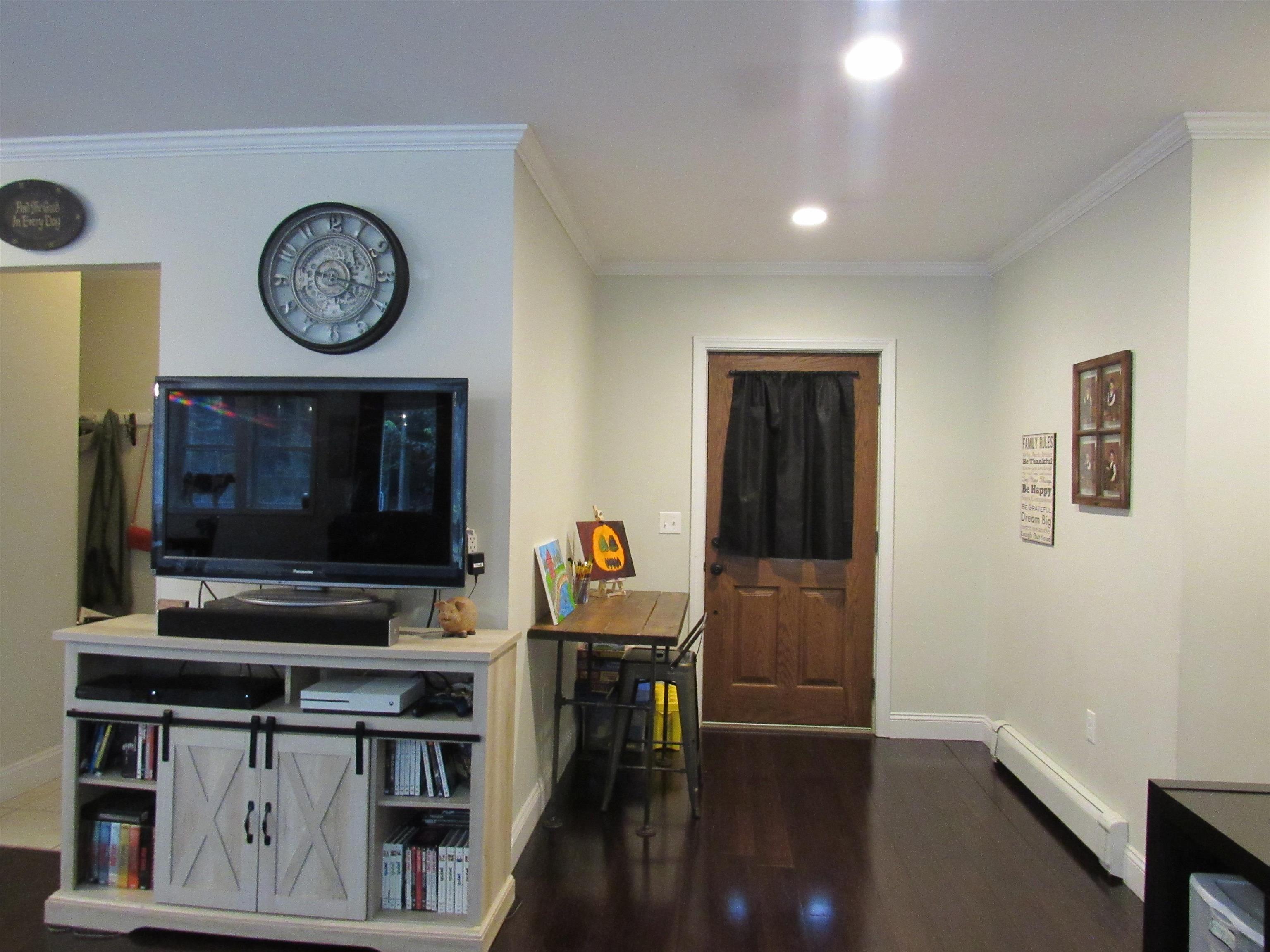 16 Fieldstone Road Gorham, NH 03581 - Photo 8 of 31