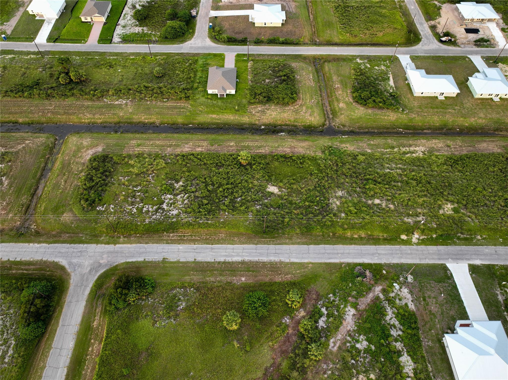 641 Royce Road LaBelle, FL 33935 - Photo 3 of 5 Green belt behind the property