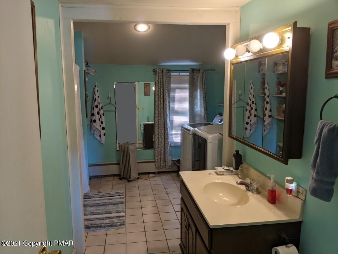 775 Silver Spring Boulevard Kunkletown, PA 18058 - Photo 9 of 15 InkedInkedbath_LI