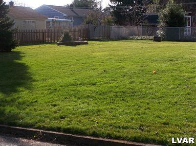 722 Charles Road Phillipsburg, NJ 08865 - Photo 3 of 10 rear yard