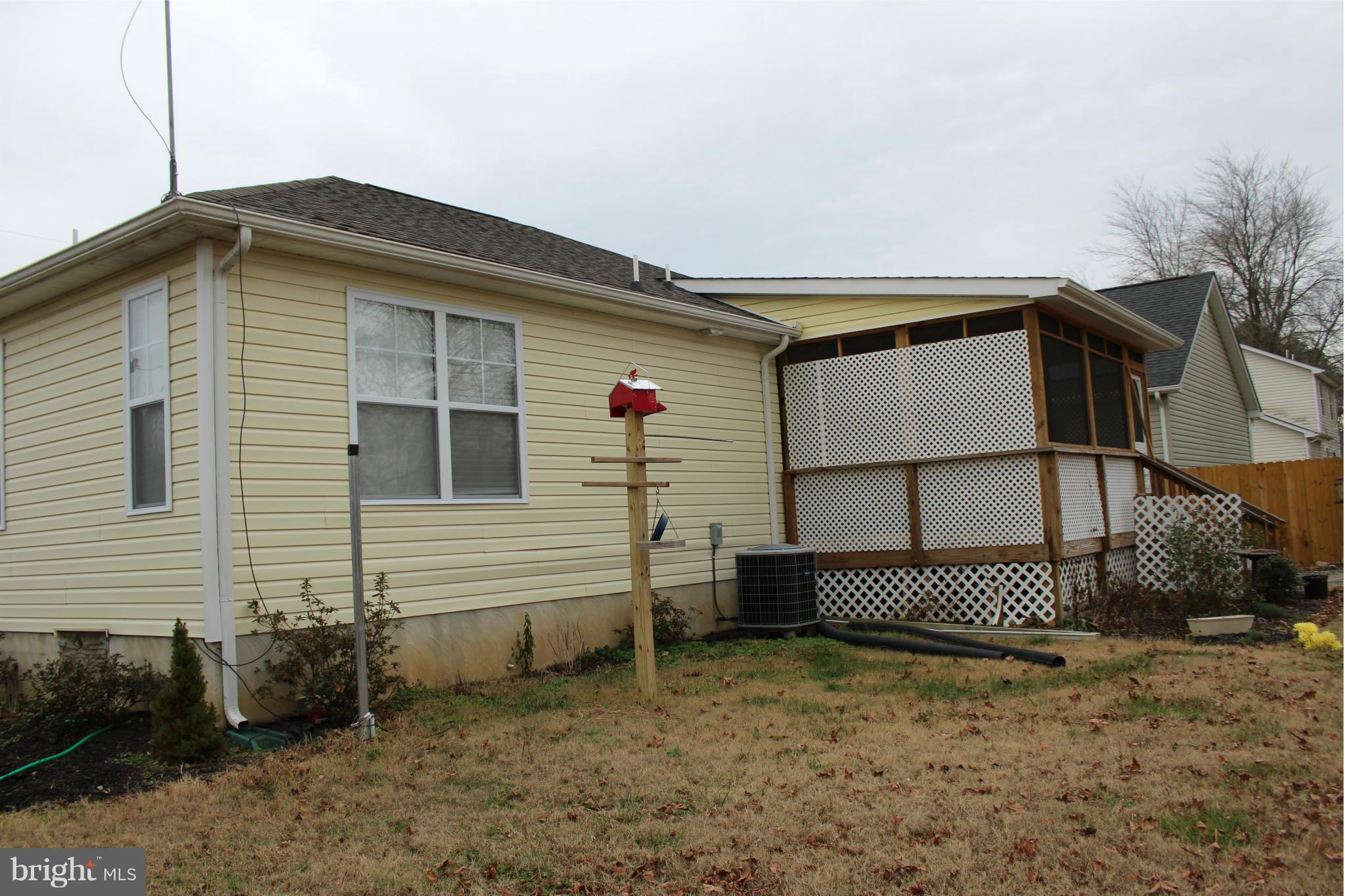 101 Randall Road Colonial Beach, VA 22443 - Photo 23 of 27 Exterior (Rear)
