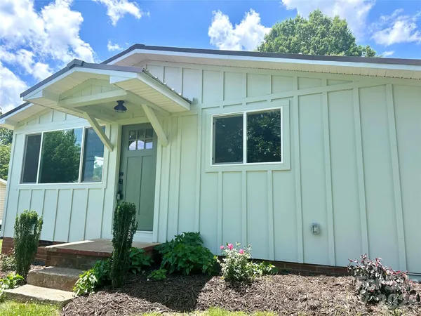 $244,900 | 908 East 1st Street, Newton, NC 28658