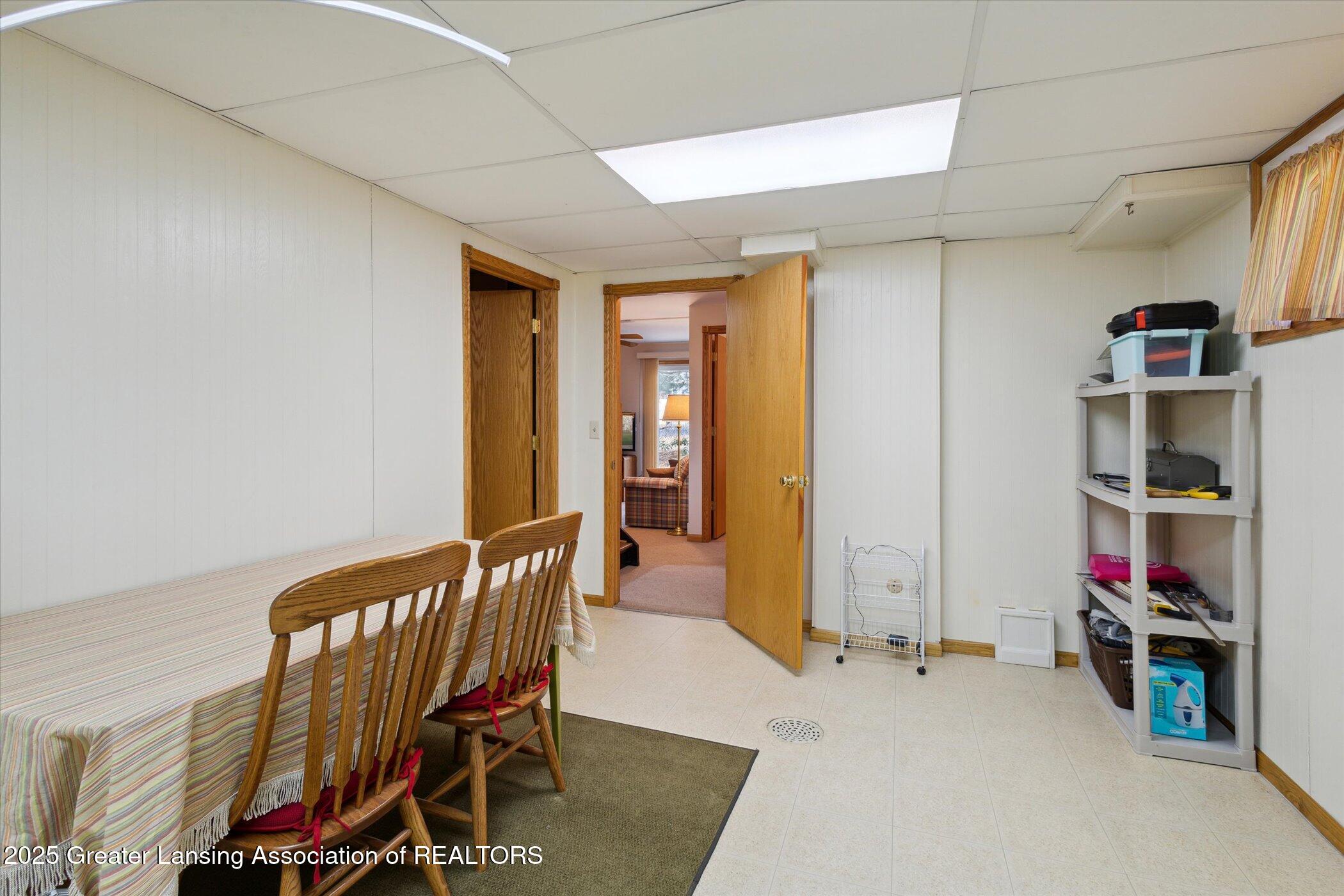 3100 Scarborough Road Lansing, MI 48910 - Photo 26 of 46 30-3100-Scarborough-Rd-Lansing-MI-48910-