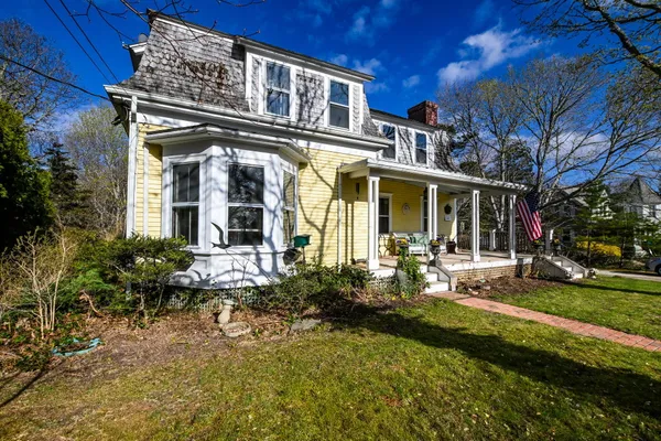 $1,795,000 | 1331 Main Street, Cotuit, MA 02635
