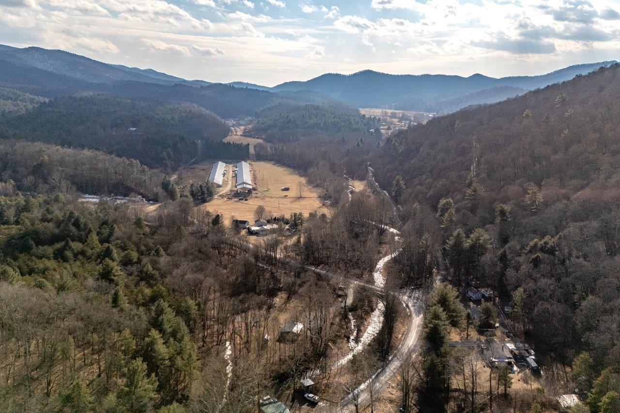 29 Shenandoah Mountain Road Sugar Grove, WV 26815 - Photo 41 of 52 a view of a city