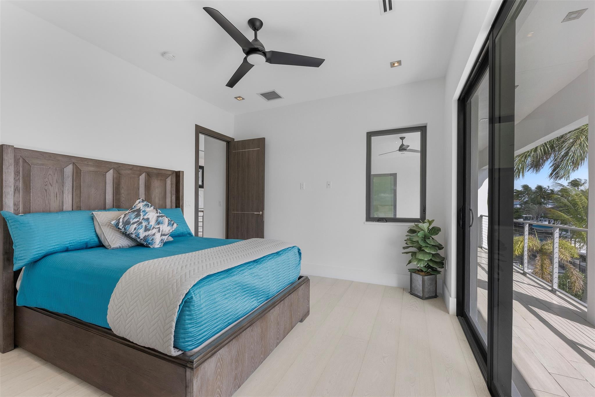 2410 Northeast 48th Street Lighthouse Point, FL 33064 - Photo 22 of 66 Photo 22