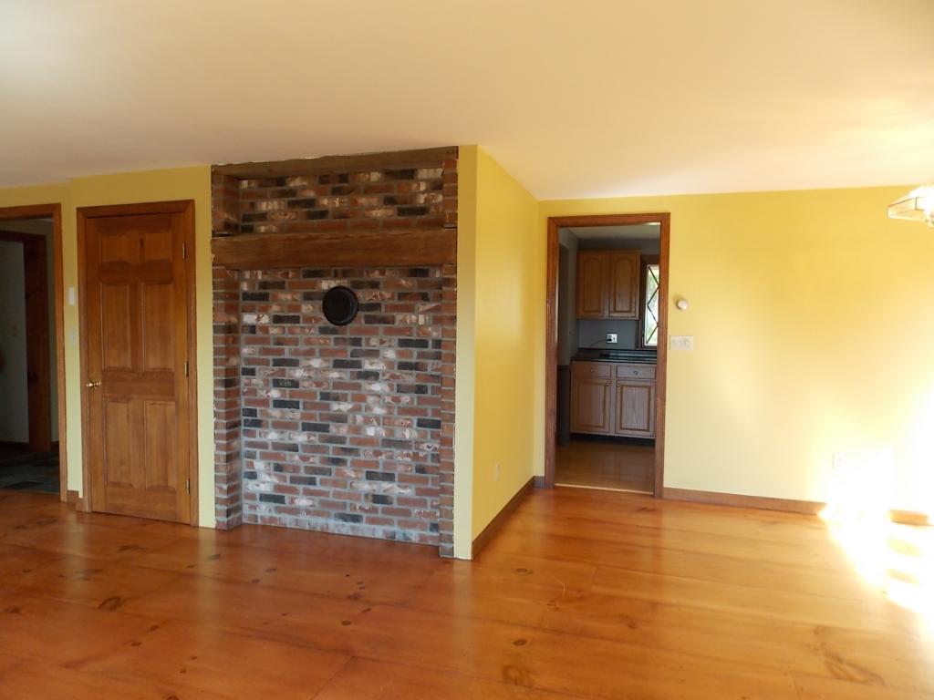 2736 Old County Road Waterford, VT 05819 - Photo 8 of 33