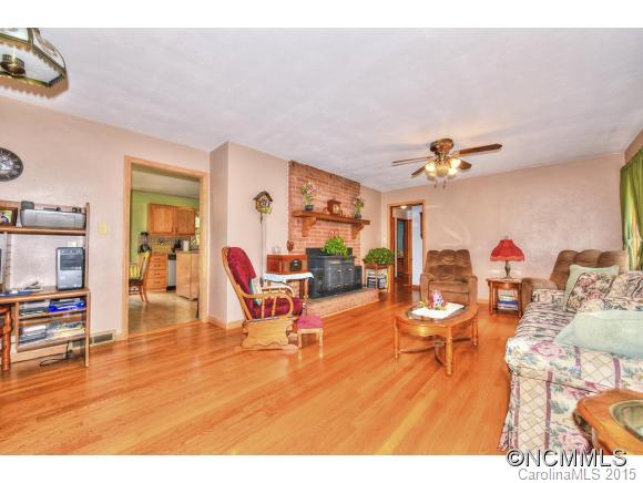 4363 Pigeon Road Waynesville, NC 28786 - Photo 13 of 23 Gallery Image 13