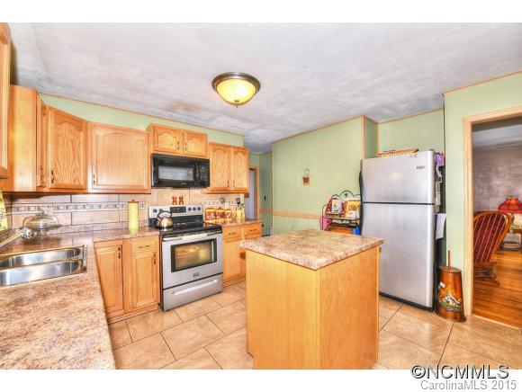 4363 Pigeon Road Waynesville, NC 28786 - Photo 8 of 23 Gallery Image 8