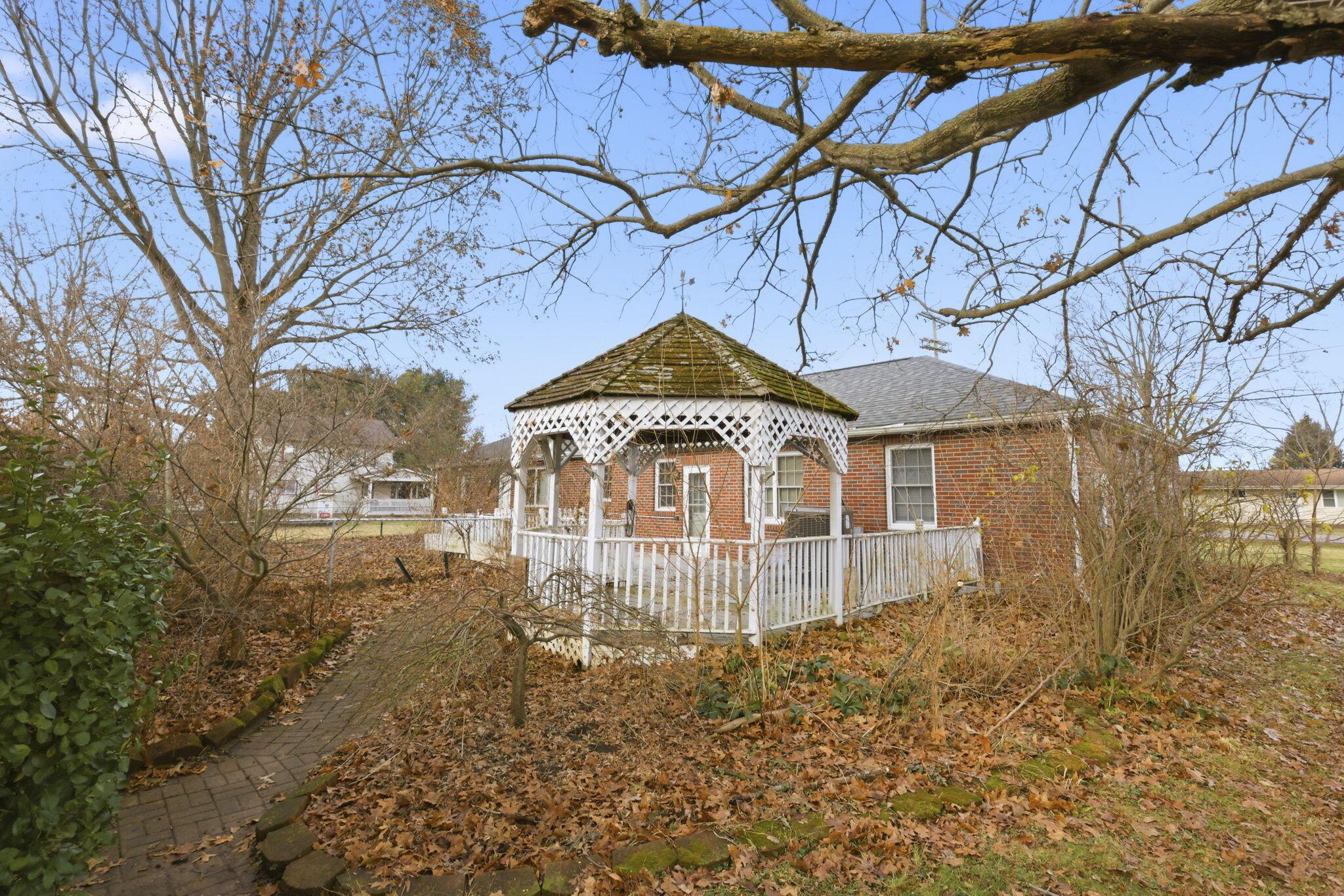 229 Heath Road Heath, OH 43056 - Photo 34 of 35 Gazebo