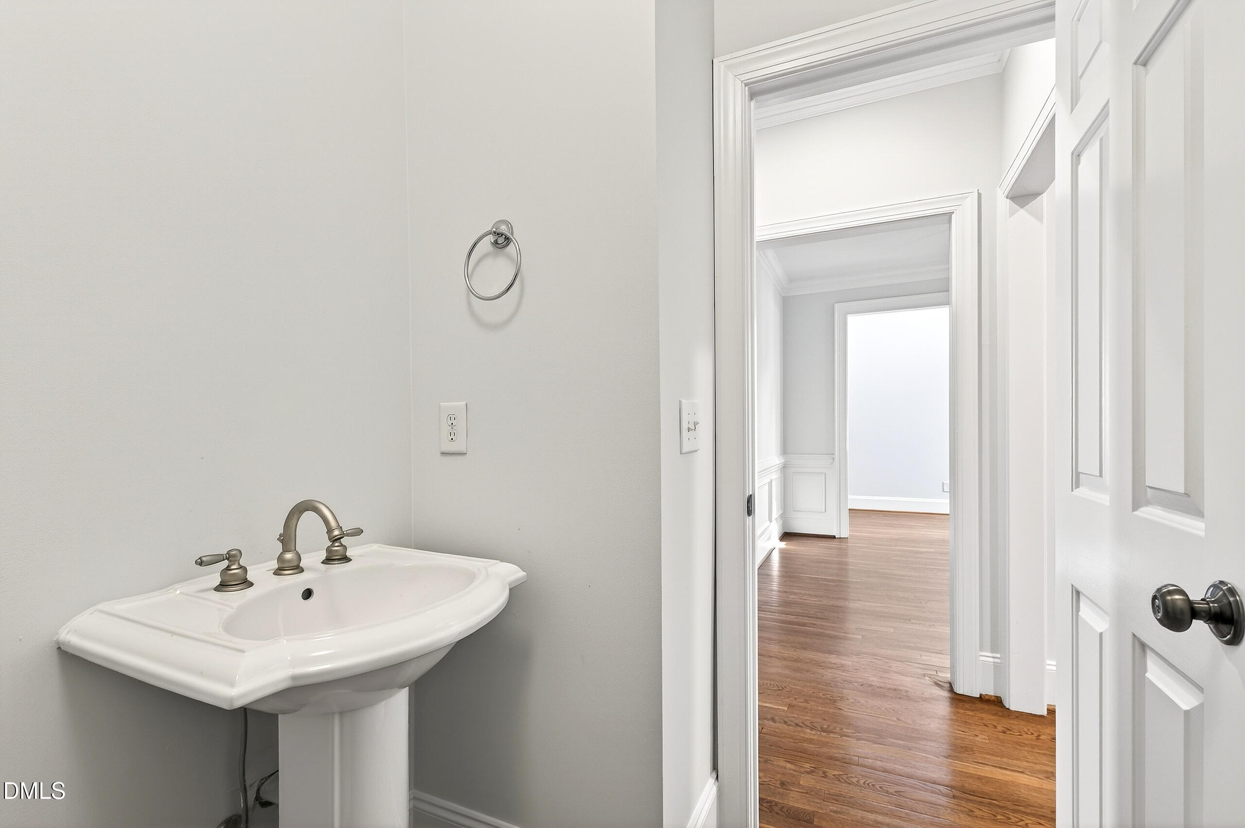 816 Running Brook Trail Raleigh, NC 27609 - Photo 23 of 31 Powder Room