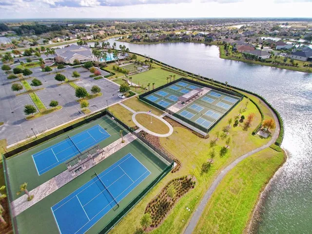 $525,000 | 8460 Bridgeport Bay Circle, Mount Dora, FL 32757