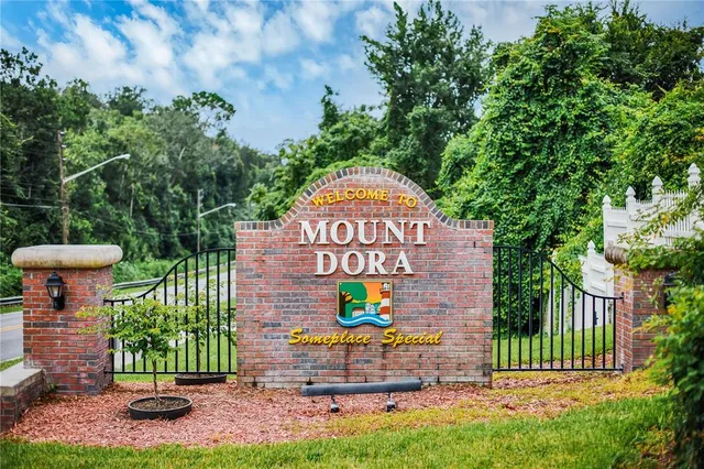 $525,000 | 8460 Bridgeport Bay Circle, Mount Dora, FL 32757