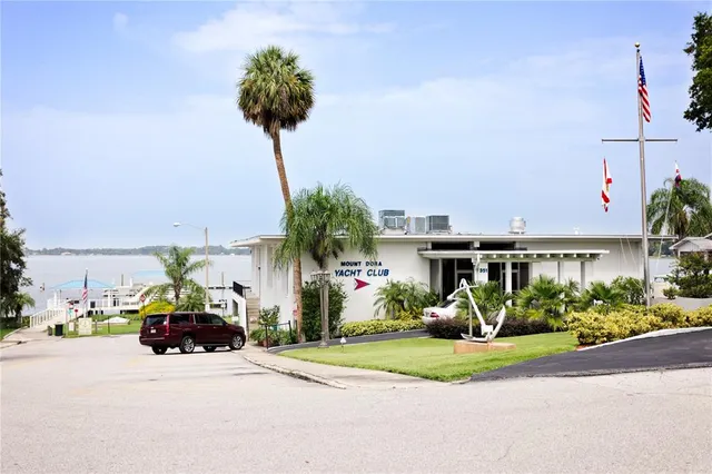 $525,000 | 8460 Bridgeport Bay Circle, Mount Dora, FL 32757