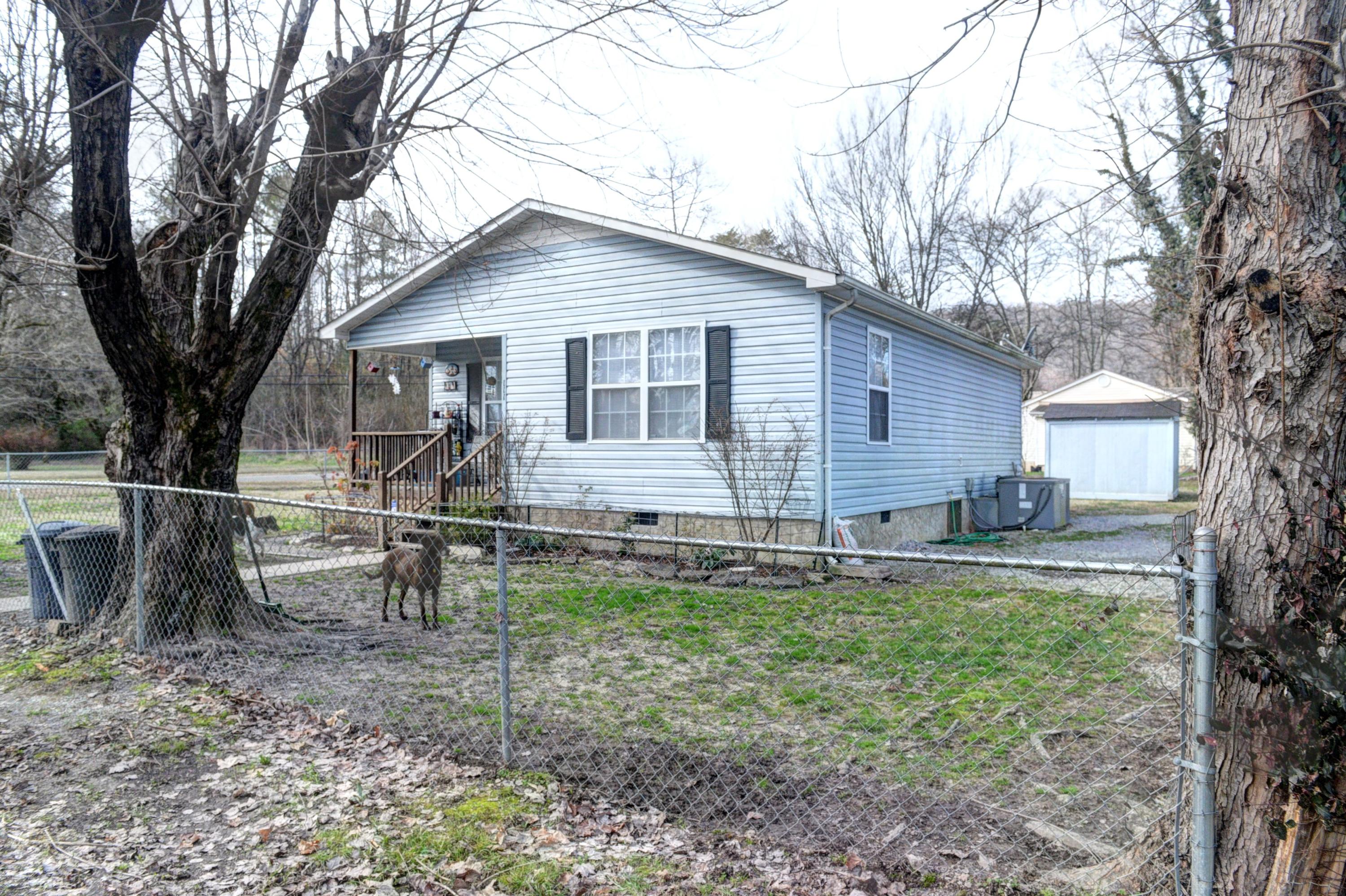 111 Williams Street Spring City, TN 37381 - Photo 3 of 17 3-111 Williams St Front Ext 3