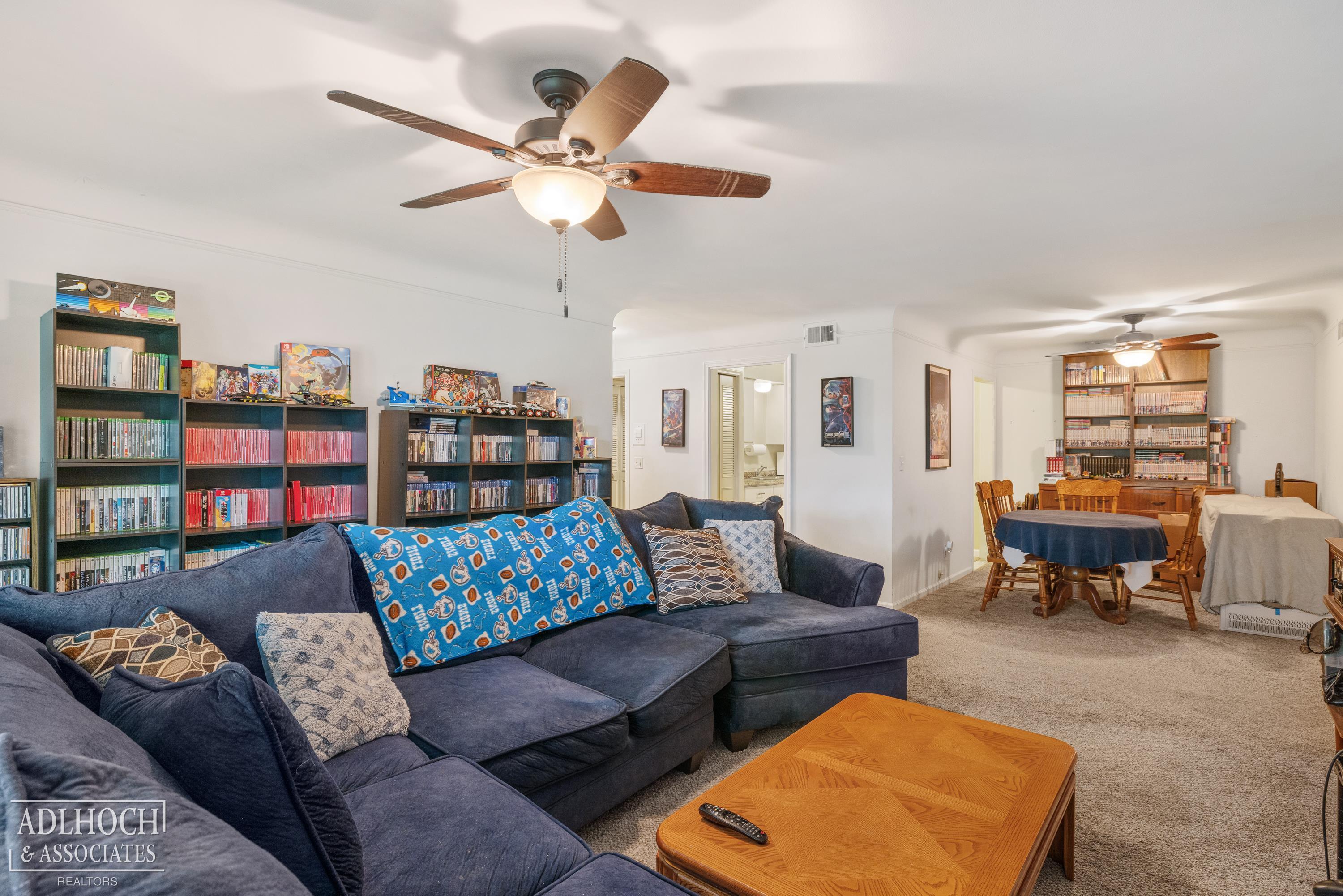 1750 Vernier Road, Unit 6 Grosse Pointe Woods, MI 48236 - Photo 6 of 39