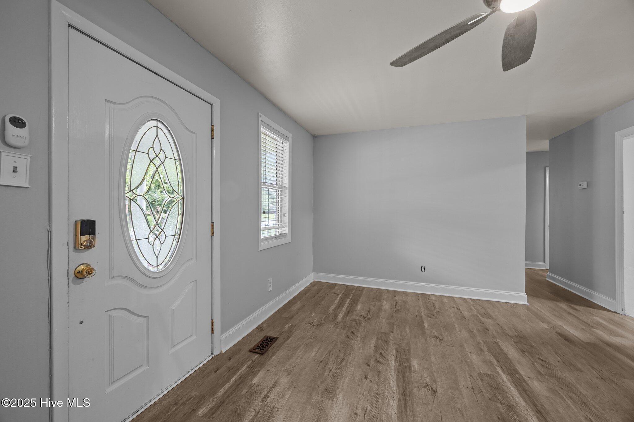 613 Maple Street Jacksonville, NC 28540 - Photo 8 of 52 25-web-or-mls-IMG_3239