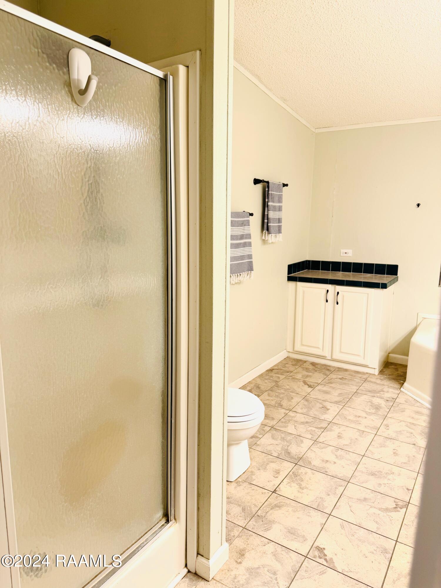 1214 Breaux Road Lafayette, LA 70506 - Photo 9 of 19 Main Bath